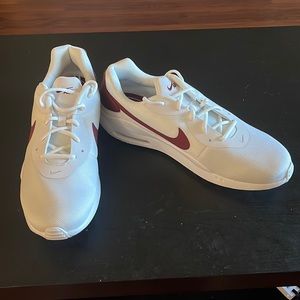 Nike Air Max Oketo 'White Team Red' AQ2235-101